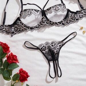 Black Lace Sexy Lingerie Set NIP